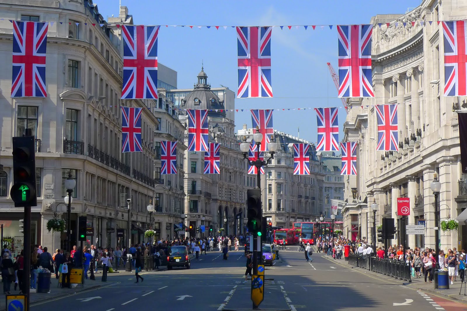 Why British Heatwaves Feel Way Worse Than Tropical Summers